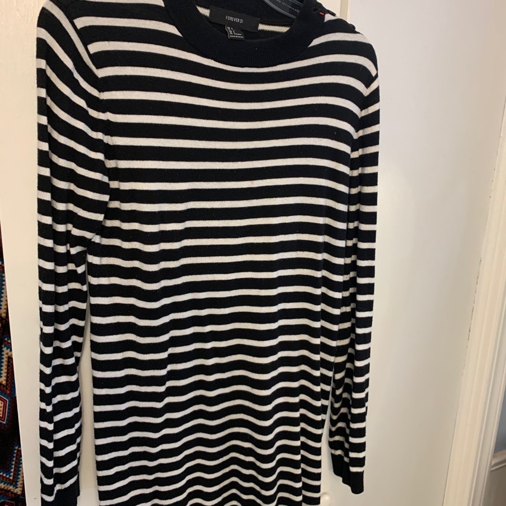 Forever 21 long sweater top